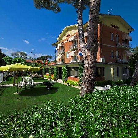 Hotel Versilia Lido di Camaiore Esterno foto