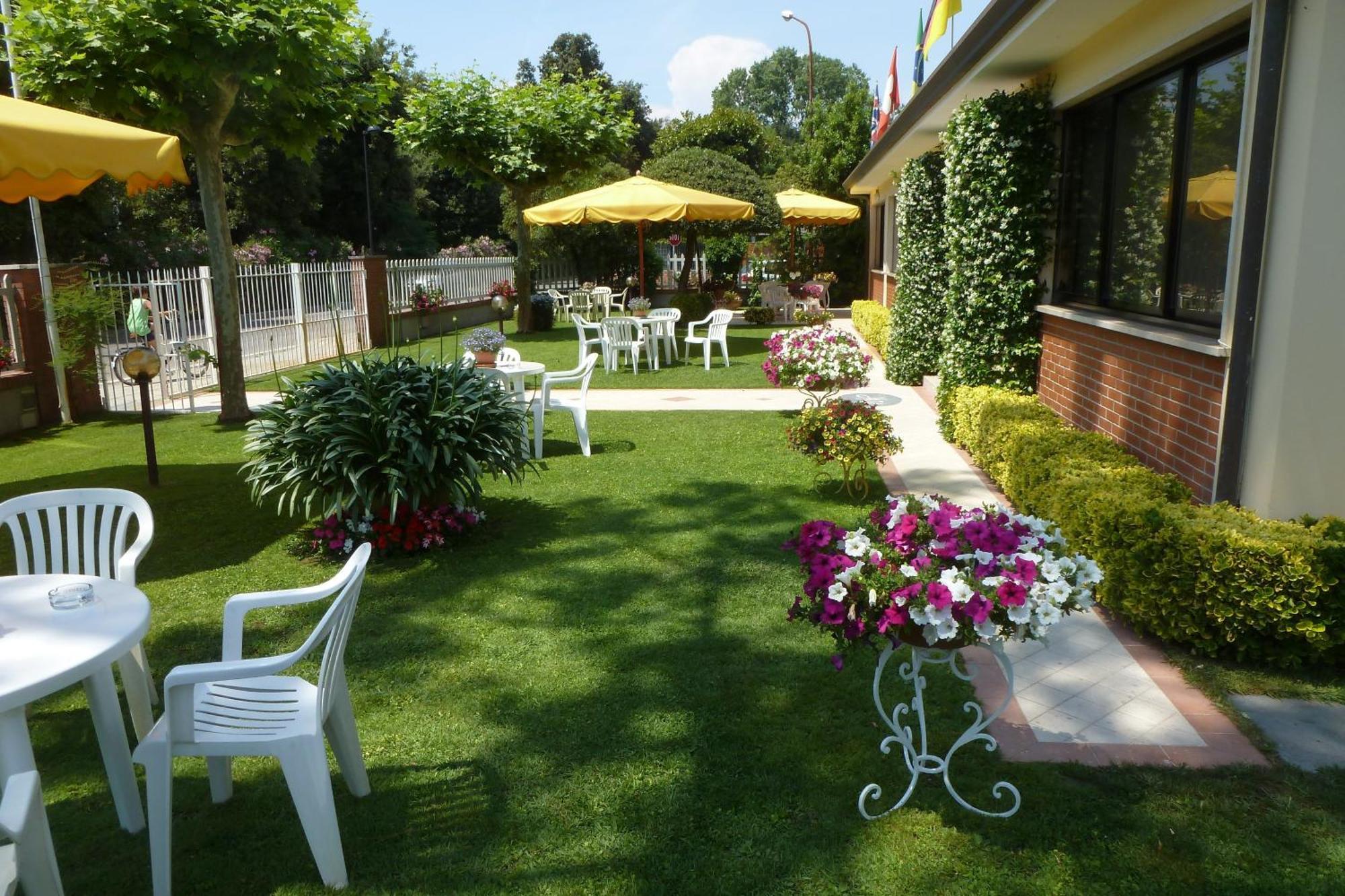 Hotel Versilia Lido di Camaiore Esterno foto