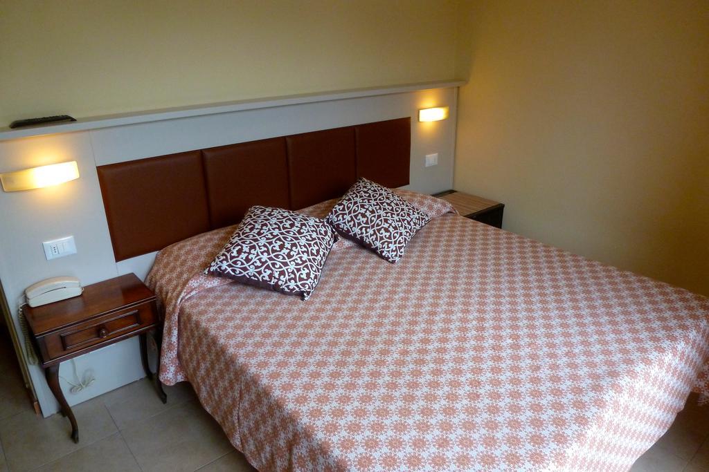 Hotel Versilia Lido di Camaiore Esterno foto