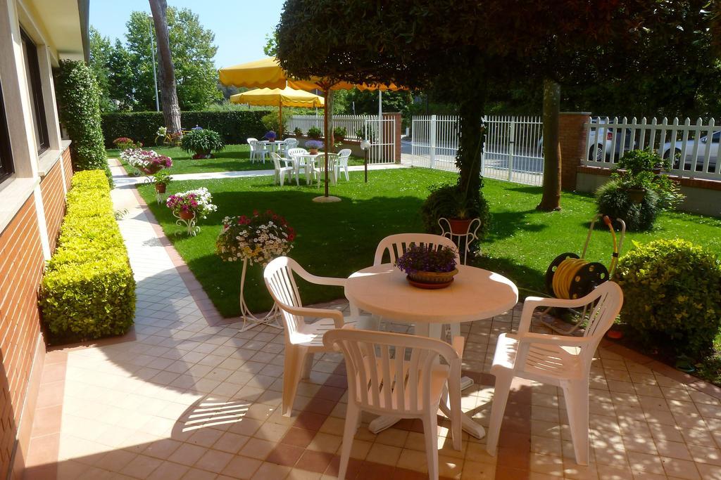 Hotel Versilia Lido di Camaiore Esterno foto