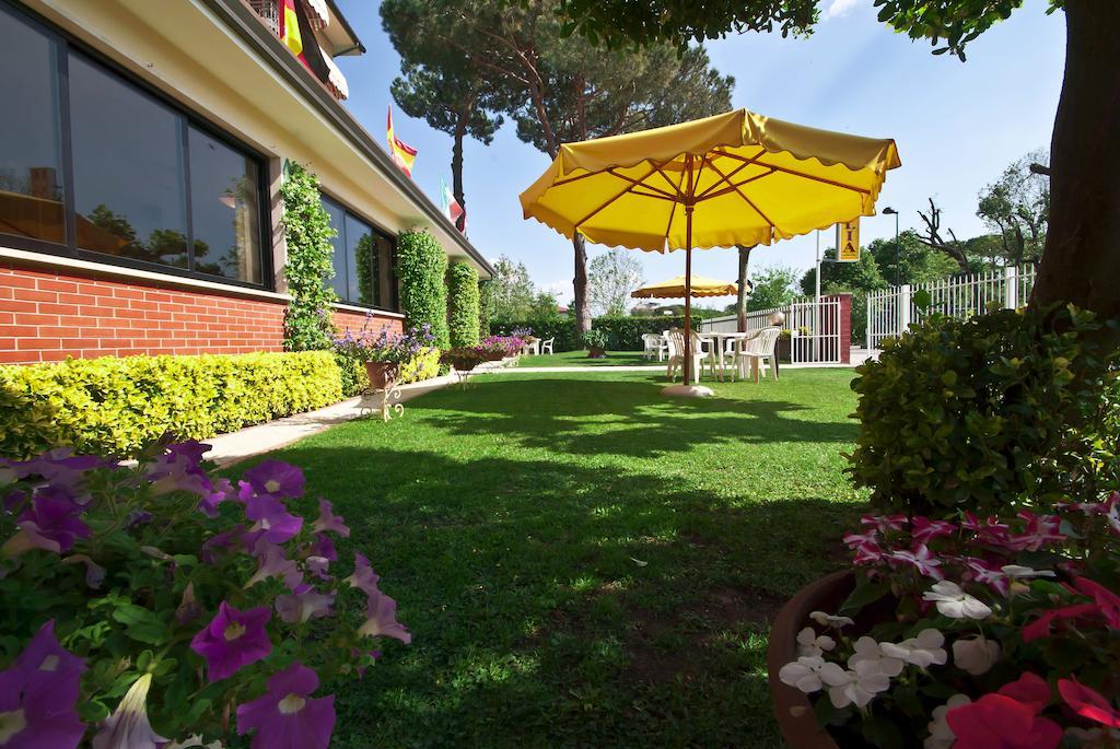 Hotel Versilia Lido di Camaiore Esterno foto