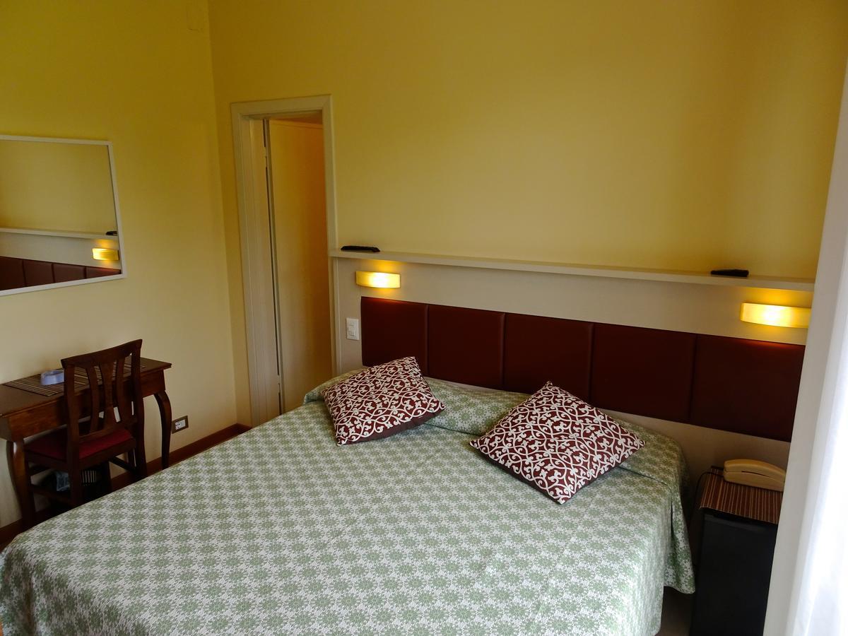Hotel Versilia Lido di Camaiore Esterno foto